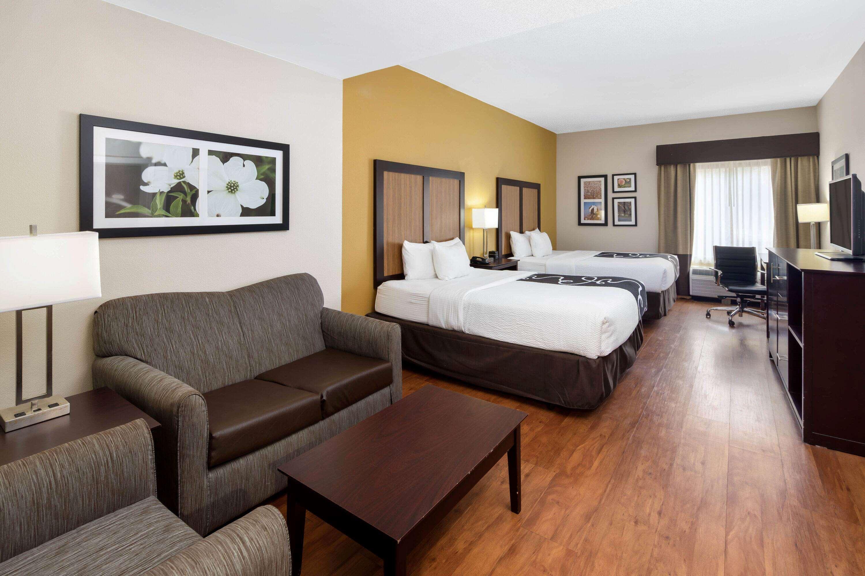 La Quinta By Wyndham Lagrange / I-85 Hotel Exterior photo