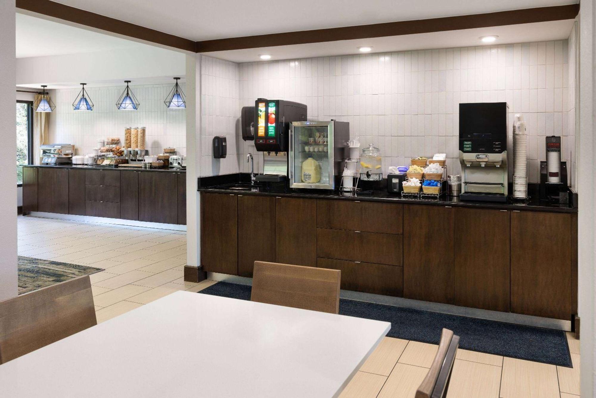 La Quinta By Wyndham Lagrange / I-85 Hotel Exterior photo
